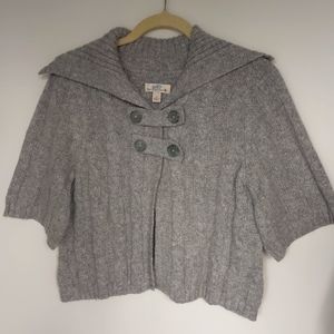 Cropped sweater cape